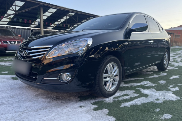 现代 悦动 2011款 1.6L 手动舒适型车身外观1