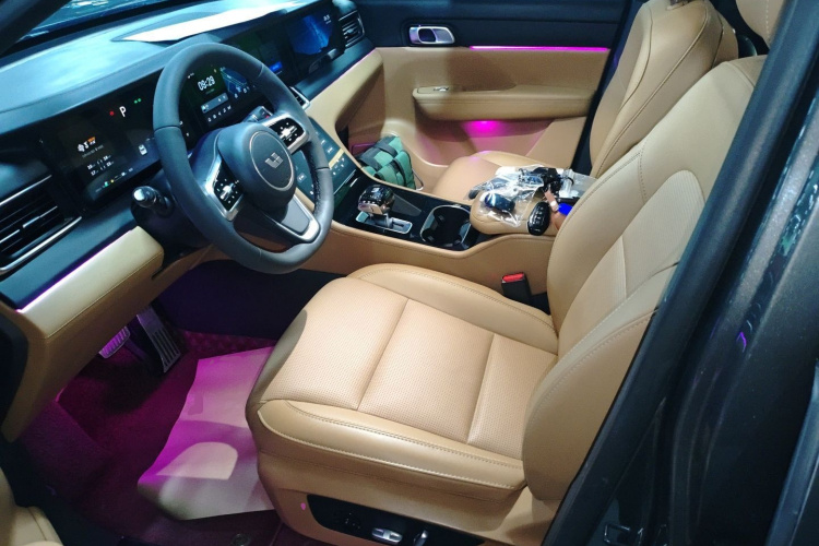 理想汽车 理想ONE 2021款 增程6座版中控内饰19