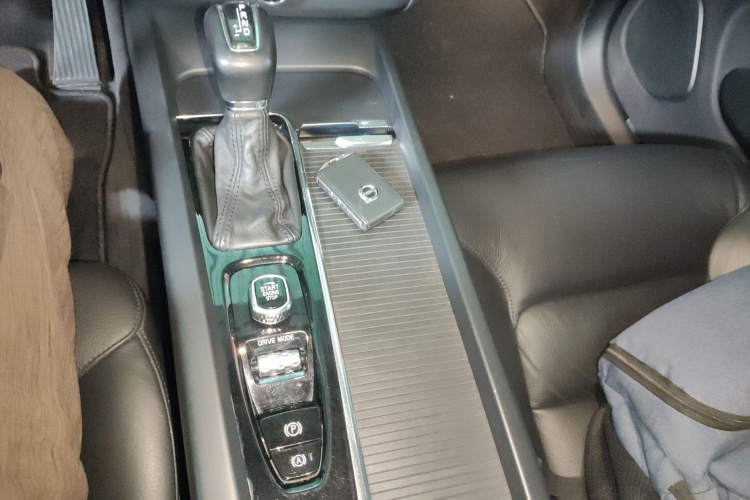 沃尔沃XC60 2018款 T5 四驱智逸版局部细节18