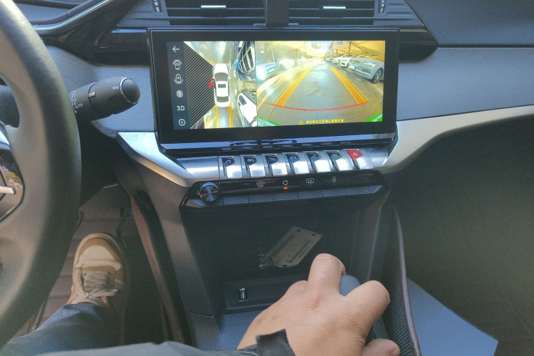 标致408 2024款 360THP 龘龘款 拉图版局部细节16