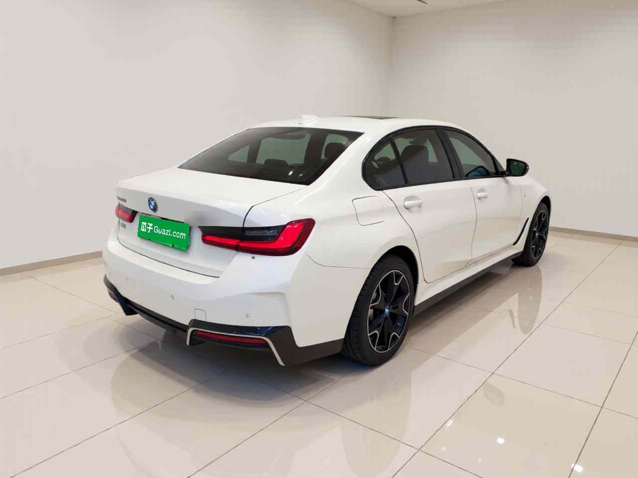 宝马i3 2023款 eDrive 40 L 曜夜套装(5)