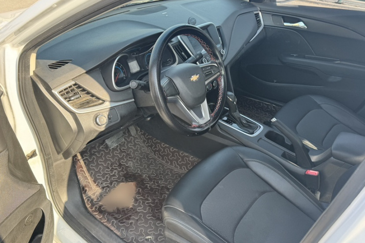 雪佛兰 科沃兹 2019款 320 自动欣悦版中控内饰7002