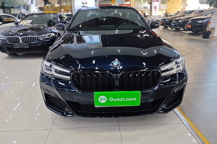 宝马5系 2021款 530Li 领先型 M运动套装车身外观2