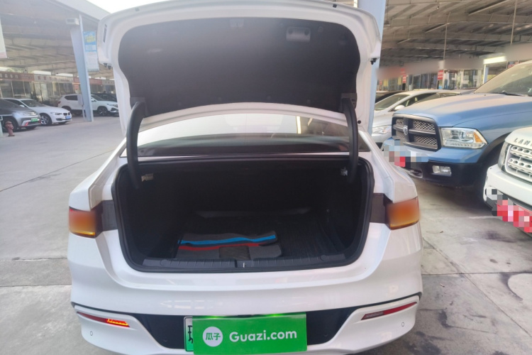 比亚迪 秦PLUS 2024款 荣耀版 DM-i 55KM领先型局部细节23