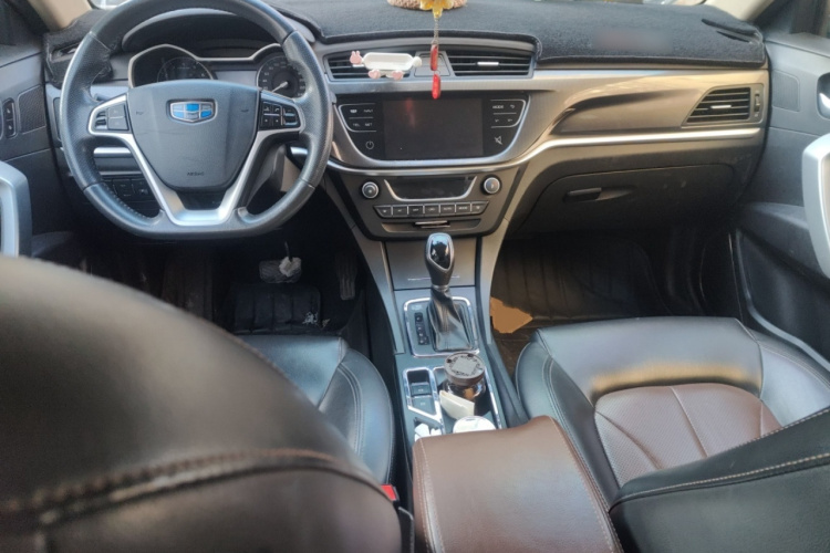 吉利汽车 帝豪 2016款 两厢RS 1.5L CVT向上版中控内饰7002