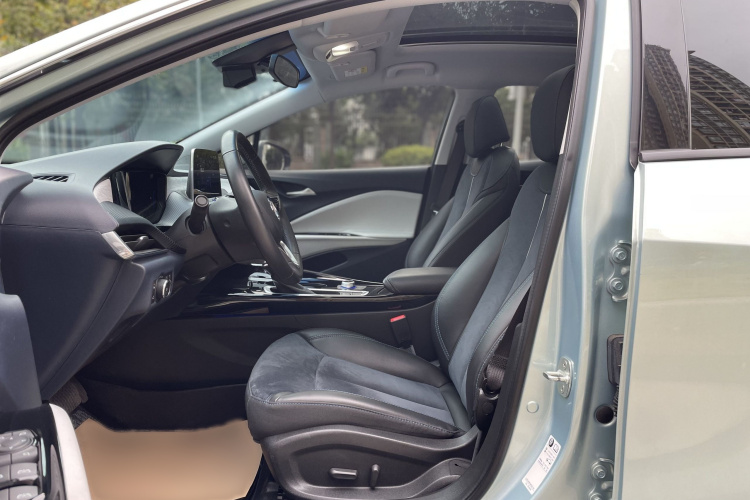 别克 微蓝6 2022款 插电混动 互联智慧型中控内饰7003