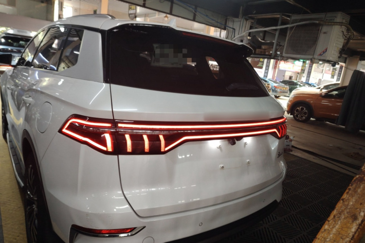 比亚迪 宋Pro新能源 2019款 DM 1.5T 四驱性能版豪华型车身外观6004