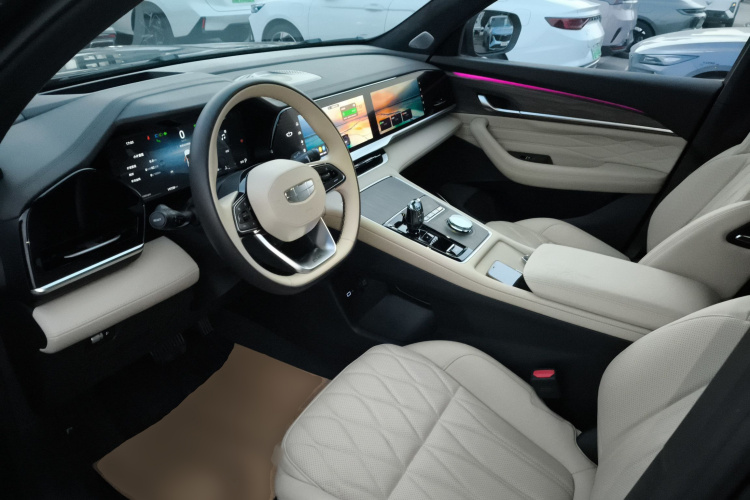 吉利汽车 星越L 2025款 东方曜 2.0TD 自动四驱望月版中控内饰20