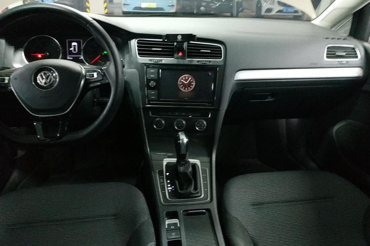 大众 高尔夫 2019款 280TSI DSG舒适型 国V局部细节16