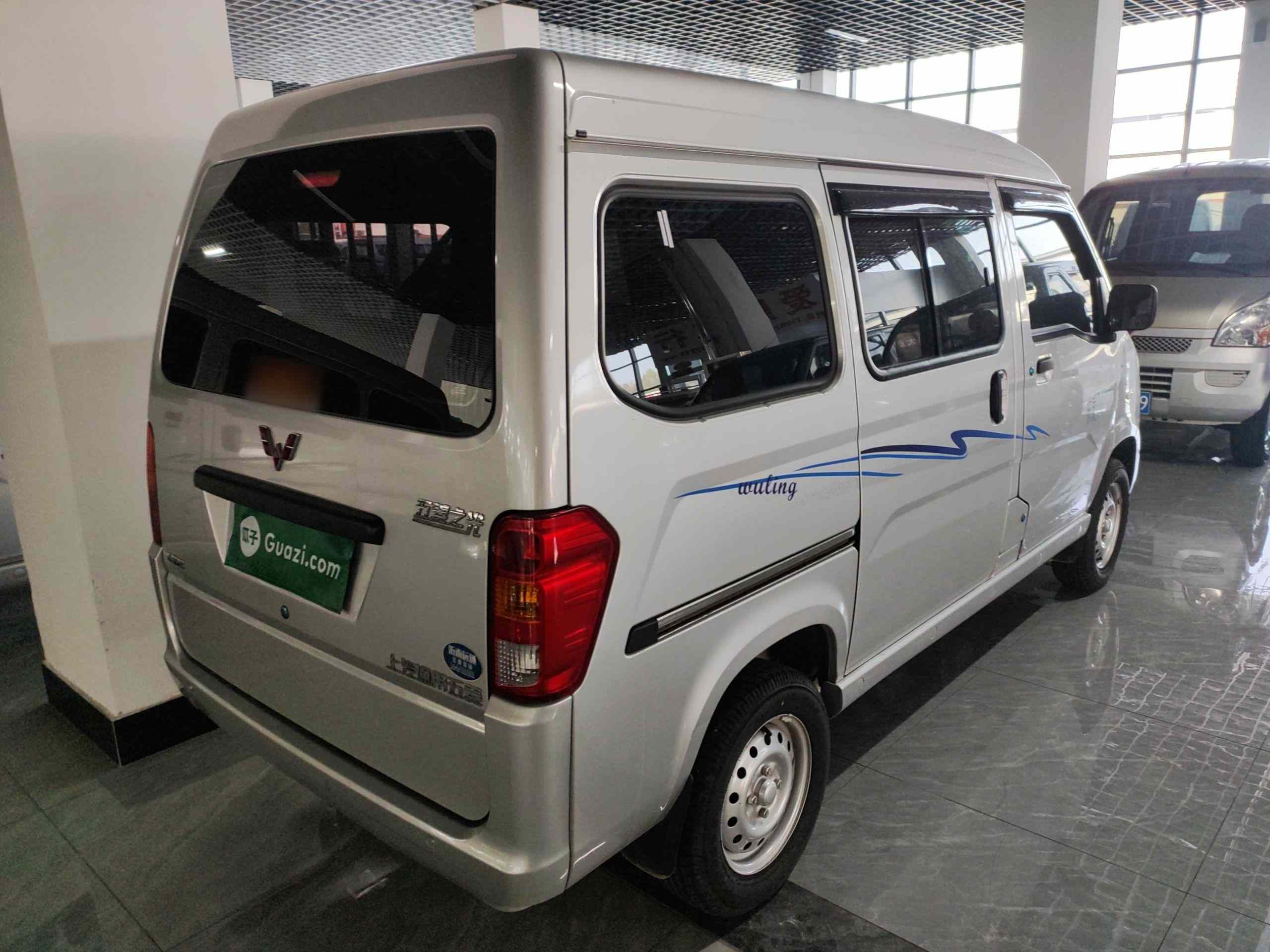 五菱汽车 五菱之光 2023款 1.5L 实用型 5/7座(5)