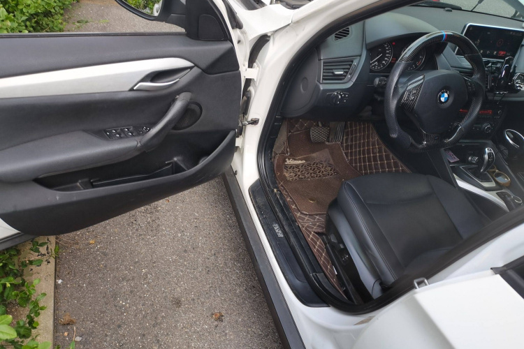 宝马X1 2012款 sDrive20i 领先型中控内饰7003