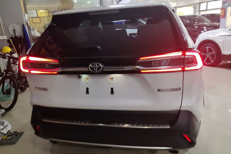 丰田 威兰达 2023款 2.0L CVT两驱都市版车身外观6