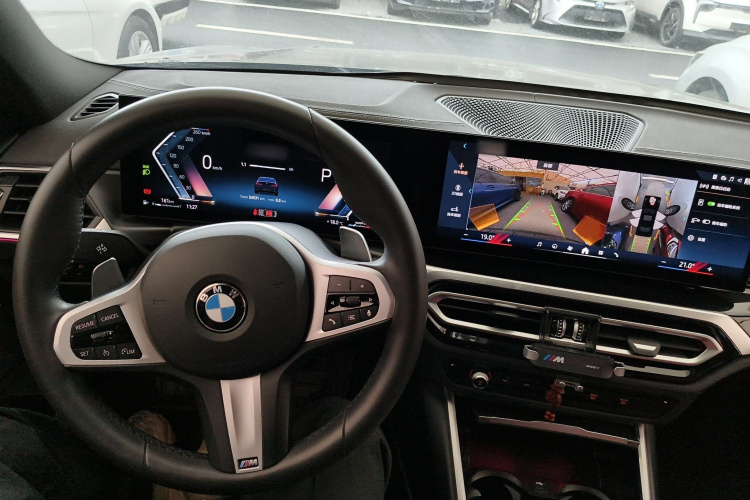 宝马3系 2024款 325i M运动曜夜套装中控内饰7002