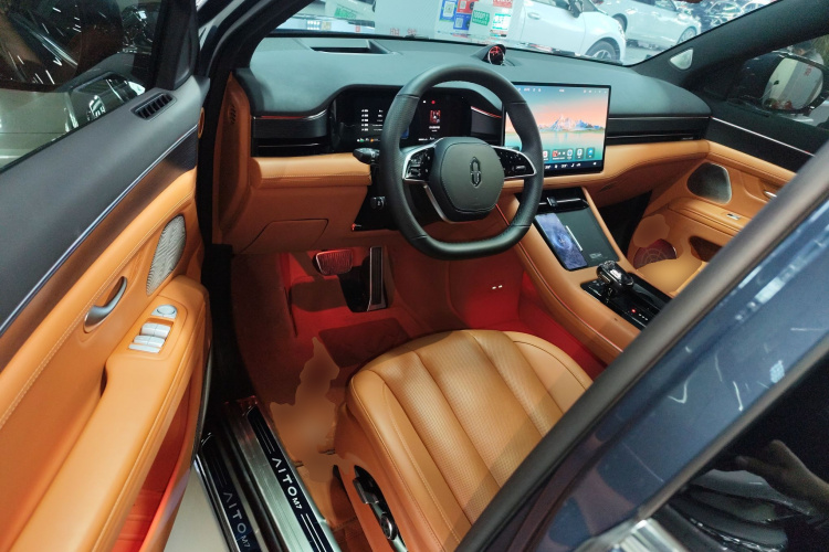 鸿蒙智行 问界M7 2024款 1.5T 智驾后驱Ultra版 5座中控内饰20