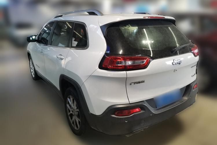 Jeep 自由光 2016款 2.4L 领先智能版车身外观5