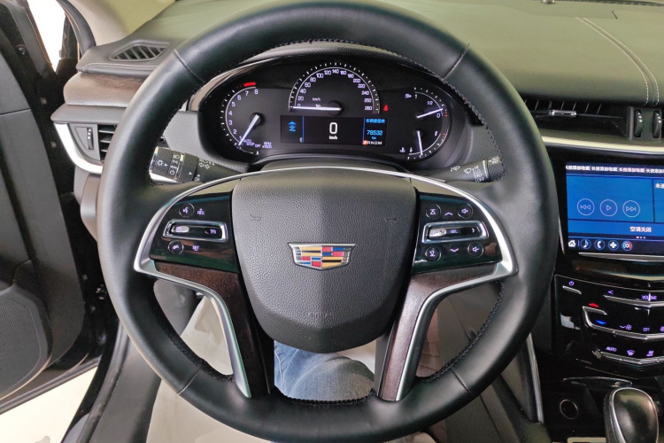 凯迪拉克XTS 2018款 28T 精英型中控内饰13