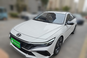 现代 伊兰特 2023款 1.5L CVT LUX尊贵版