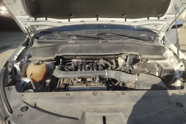 东风风光 风光500 2021款 1.5L CVT乐享型机舱底盘24