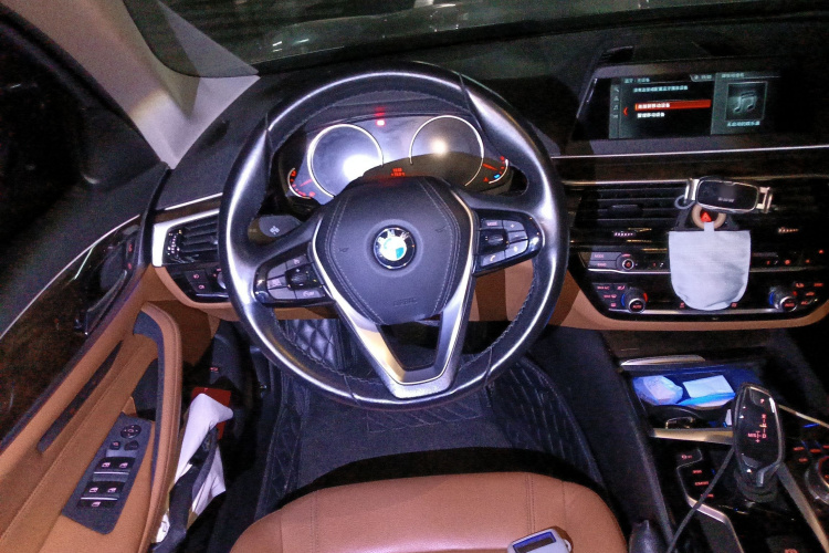 宝马5系 2018款 528Li 上市特别版局部细节13