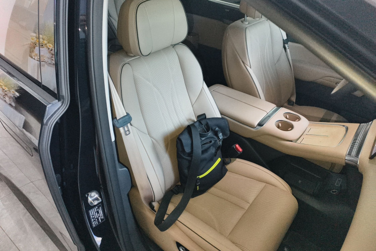 小鹏X9 2025款 650长续航 Max局部细节41