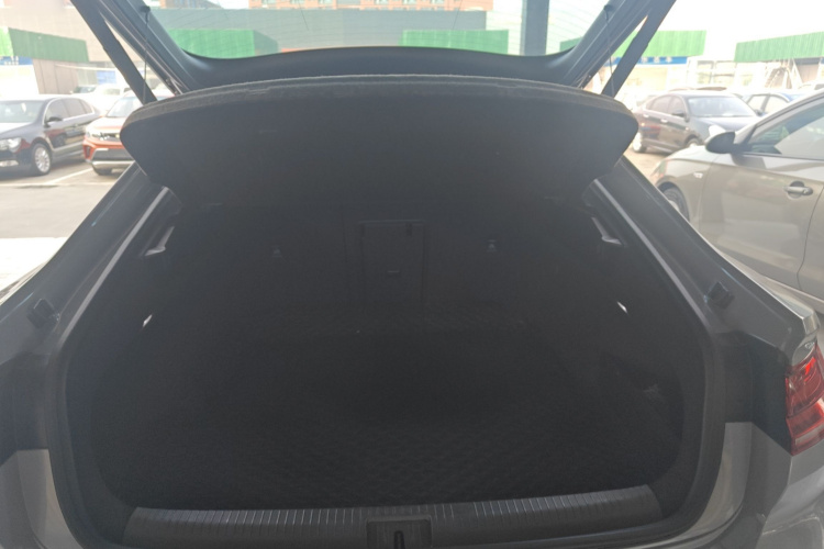 一汽-大众CC 2023款 380TSI 夺目版机舱底盘23