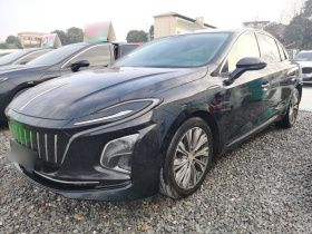 红旗E-QM5 2022款 431km 充电乐享版