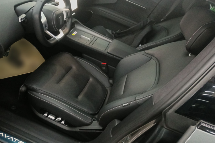 阿维塔12 2025款 Ultra增程版中控内饰19