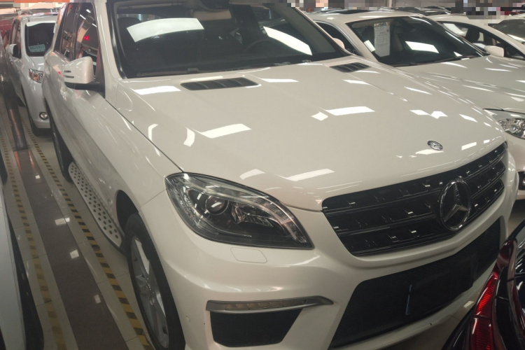 奔驰M级 2014款 ML 320 4MATIC车身外观3