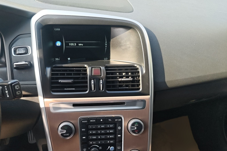 沃尔沃XC60 2017款 T5 智行版中控内饰7002