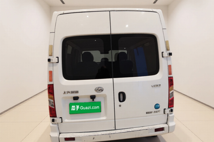 上汽大通MAXUS 新途V80 2021款 2.0T AMT经典傲运通短轴中顶5/6座车身外观6