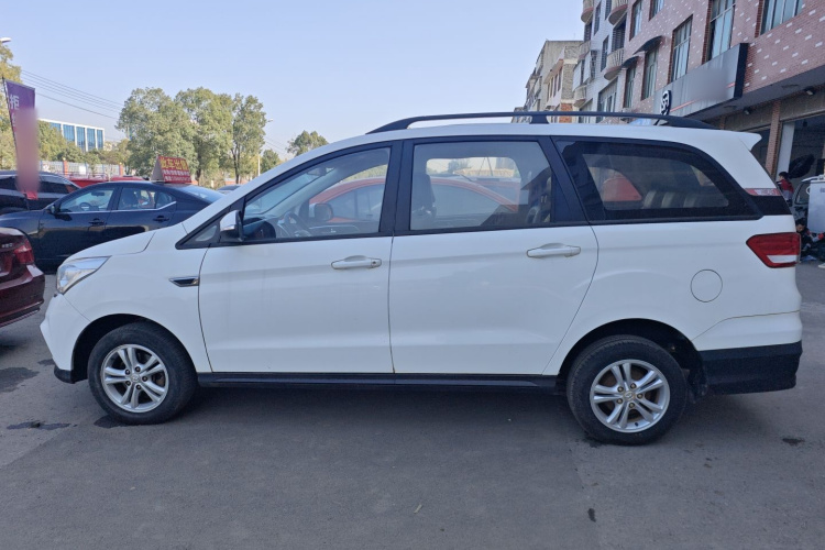 北汽幻速H3 2017款 1.5L 手动舒适天窗版车身外观6003