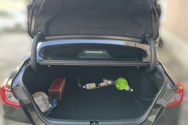 丰田 凯美瑞 2024款 双擎 2.0HGVP 豪华版局部细节23