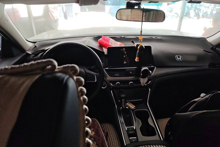 本田 雅阁 2022款 260TURBO 豪华版中控内饰7002