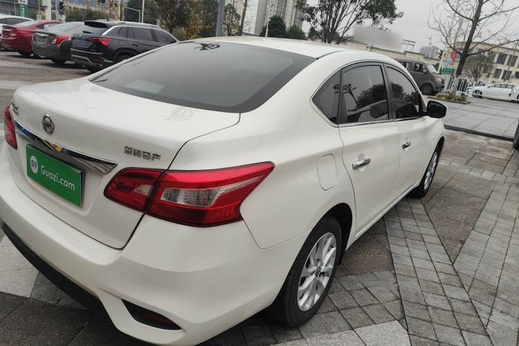 日产 轩逸 2021款 经典 1.6XL CVT豪华版车身外观7