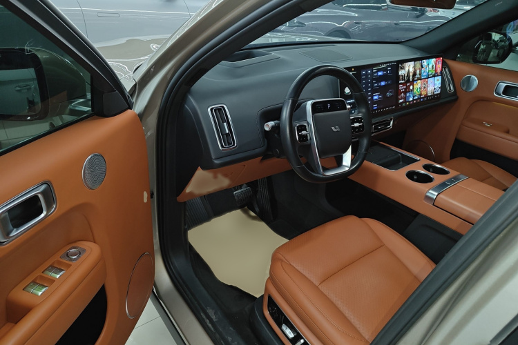 理想汽车 理想L9 2022款 Max中控内饰7003