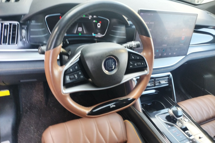 比亚迪 唐新能源 2021款 DM 2.0T 四驱高性能版创世旗舰型中控内饰13