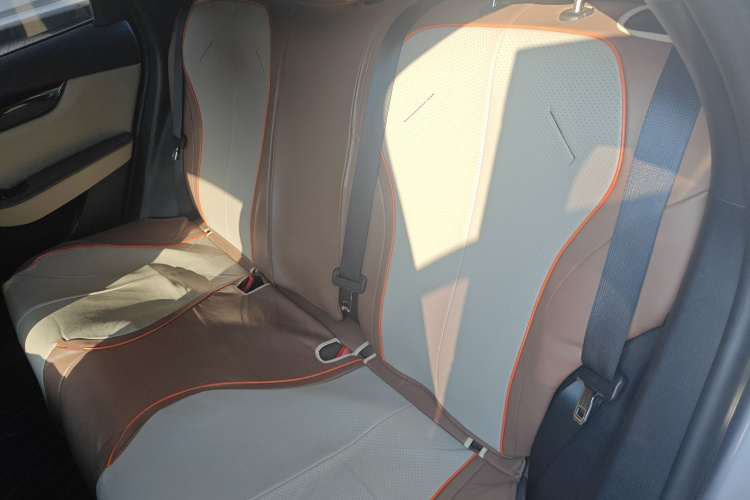 比亚迪 秦PLUS 2023款 冠军版 DM-i 55KM领先型中控内饰21