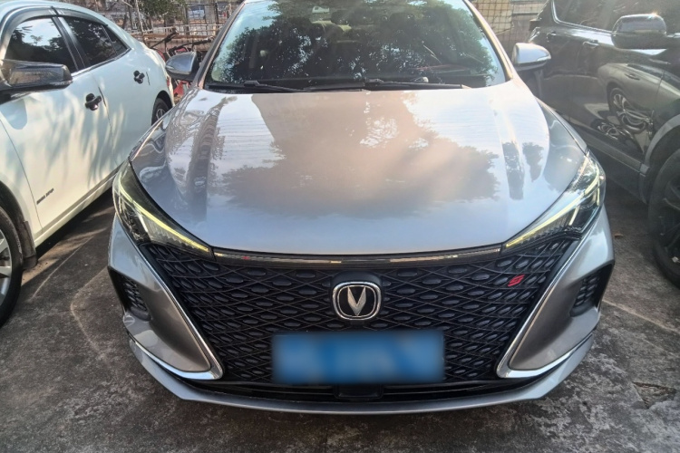 长安 逸动 2020款 PLUS 蓝鲸NE 1.4T GDI DCT尊贵型车身外观2