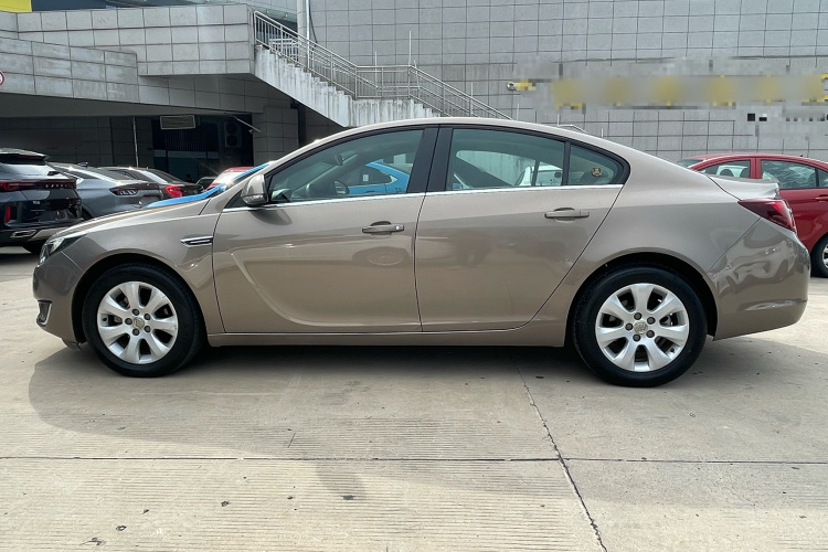 别克 君威 2015款 2.0L 领先时尚型车身外观4