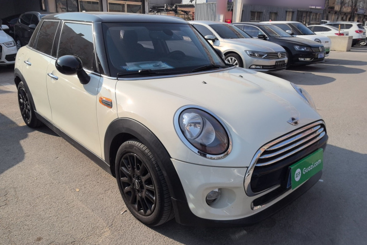 MINI 2015款 1.5T COOPER Fun 五门版车身外观3