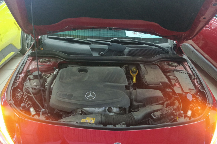 奔驰CLA 2017款 改款 CLA 200 时尚型机舱底盘24