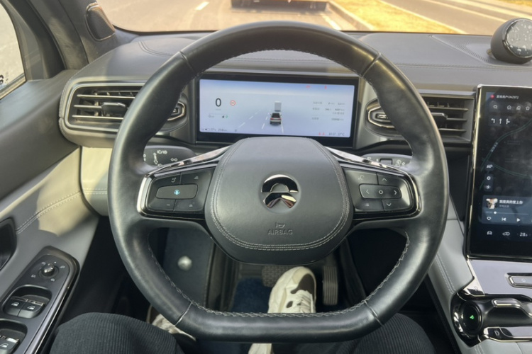 蔚来ES8 2020款 580KM 签名版 六座版车身外观6002