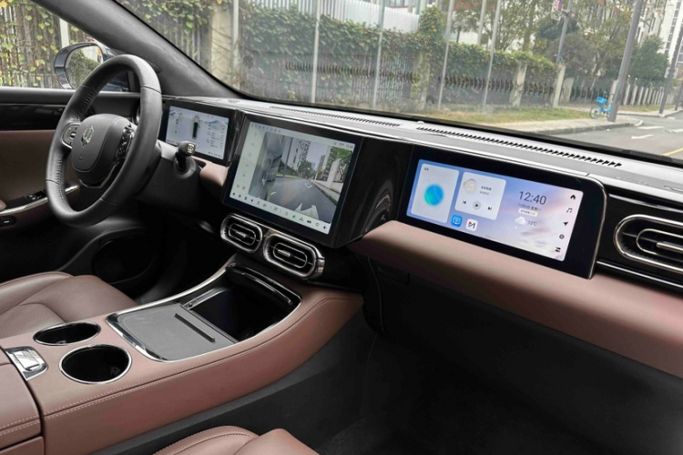 零跑汽车 零跑C01 2023款 增程 316 智享版中控内饰7008