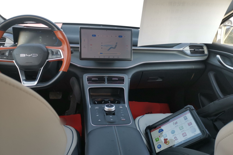 比亚迪 驱逐舰05 2024款 荣耀版 DM-i 55KM 豪华型中控内饰12