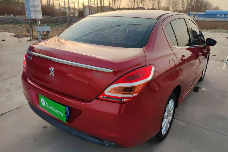 标致308 2014款 乐享版 经典 1.6L 手动优尚型车身外观7