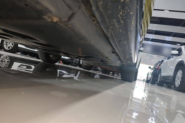 smart forfour 2016款 1.0L 52千瓦灵动版机舱底盘30