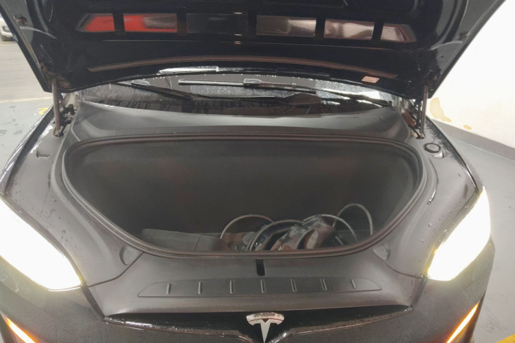 特斯拉 Model X 2023款 双电机全轮驱动版局部细节24