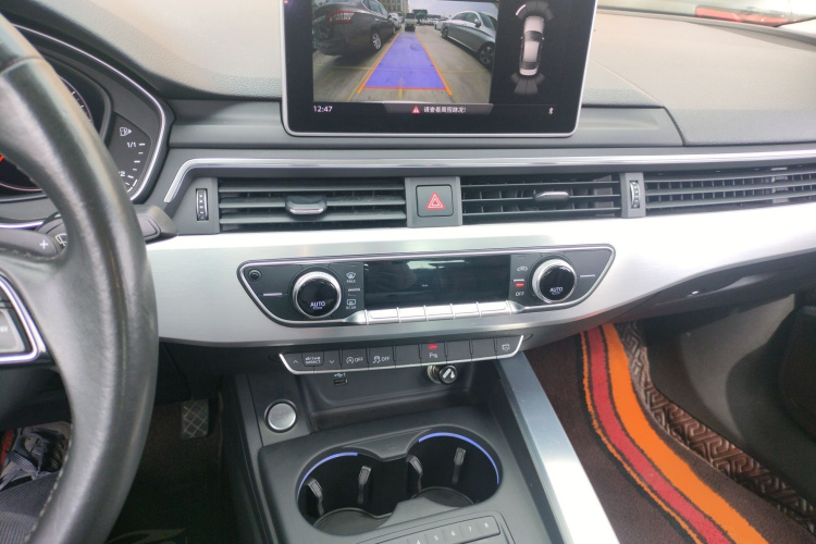 奥迪A4L 2018款 30周年年型 40 TFSI 时尚型局部细节16