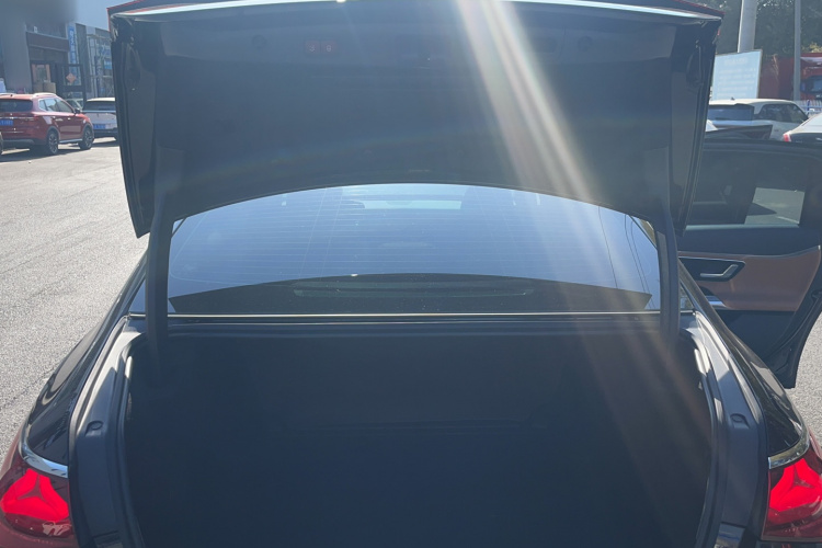 奔驰E级 2024款 改款 E 260 L局部细节23