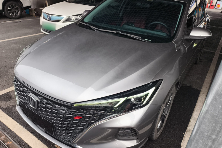 长安 逸动 2020款 PLUS 蓝鲸NE 1.4T GDI DCT旗舰型车身外观4